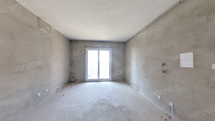 爱家皇家花园二手房实景图