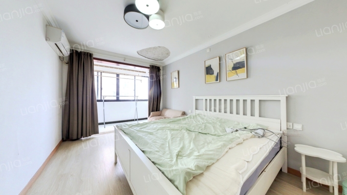 华龙公寓(徐汇)二手房实景图