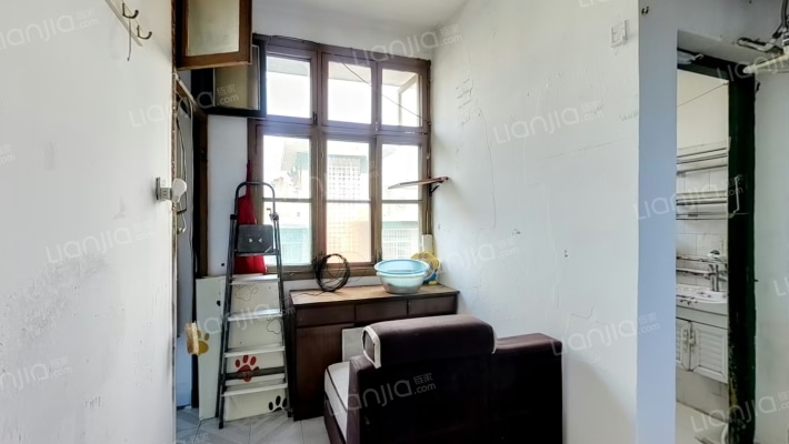 大龙洞水电站宿舍二手房实景图