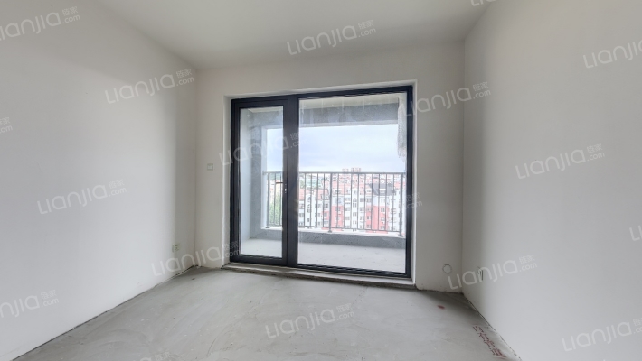 融创臻阅二手房实景图