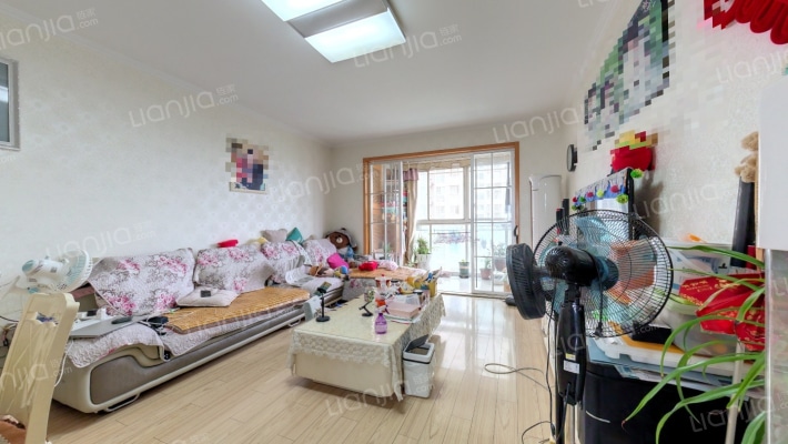 宏泰花苑东区二手房实景图