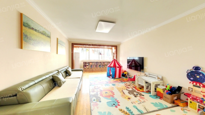 美专校街二手房实景图