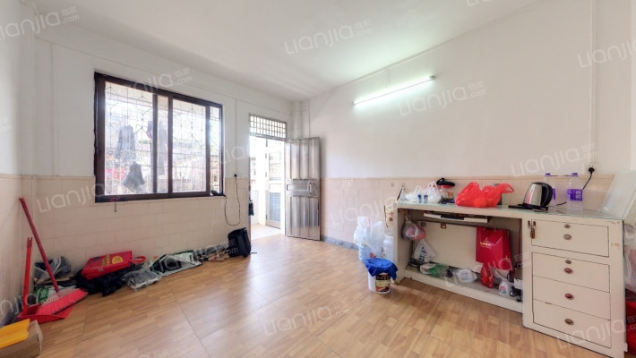 公园前路二手房实景图