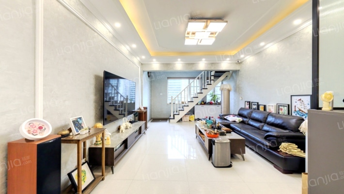 卧龙丽景湾二期二手房实景图