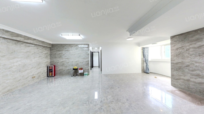 南天广场二手房实景图