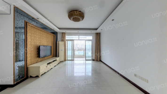 地博春天二手房实景图