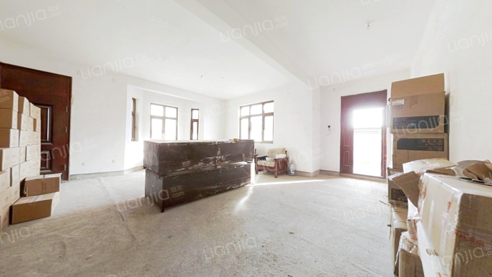 天鸿颐景别墅二手房实景图