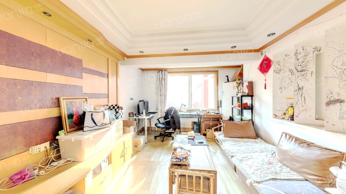 宝泰花苑二手房实景图