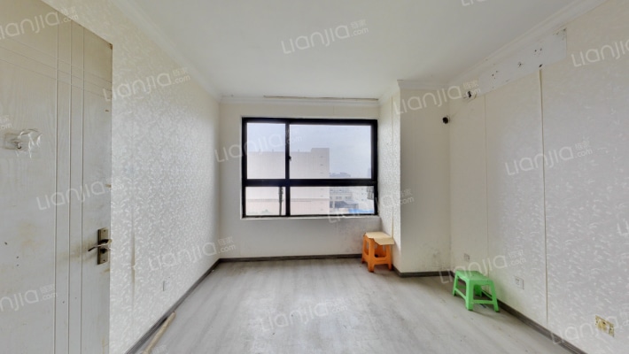 粤秀名邸二手房实景图