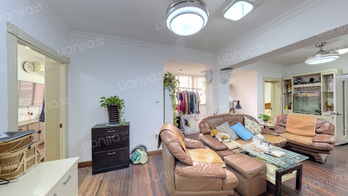 新闵小区二手房实景图