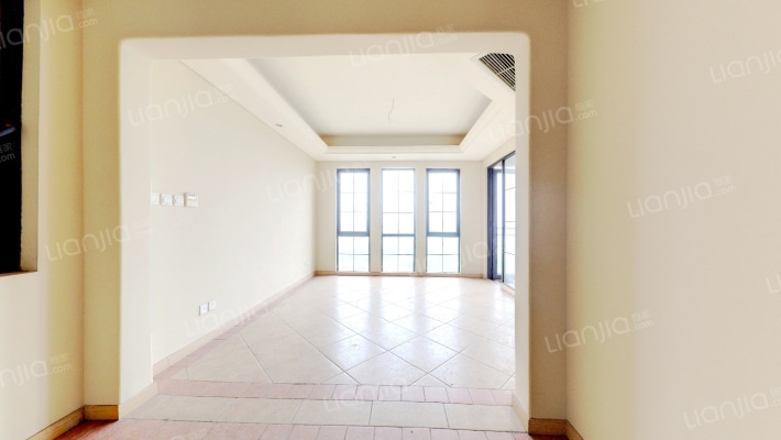 庆隆南山高尔夫国际社区玺馆二手房实景图