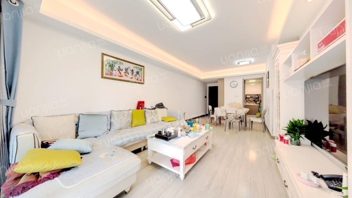 世茂璀璨里二手房实景图