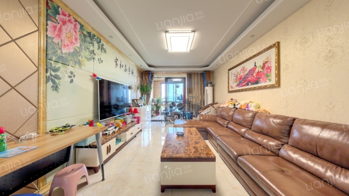 陆港金海岸二手房实景图