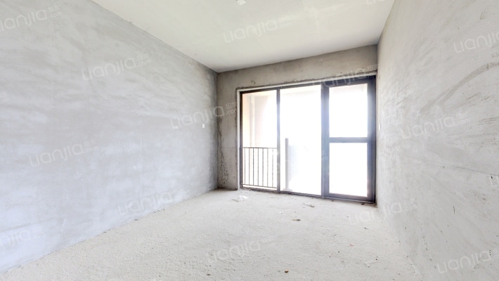 太东棕榈泉二手房实景图