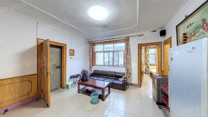 经济电视台宿舍二手房实景图