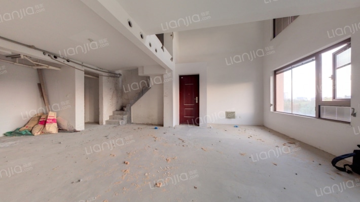 鲁能泰山7号院二手房实景图