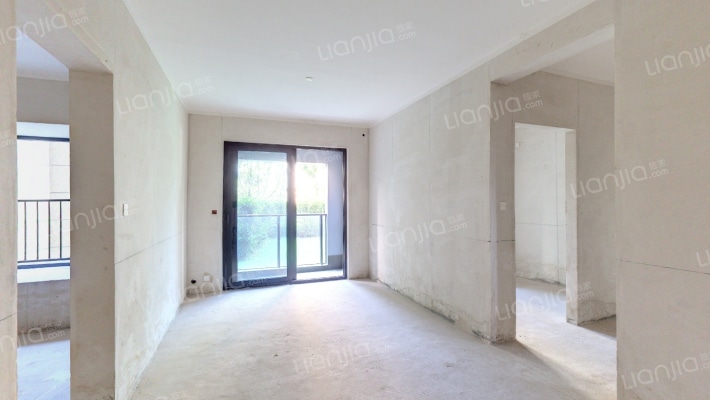 融创云湖十里E区二手房实景图