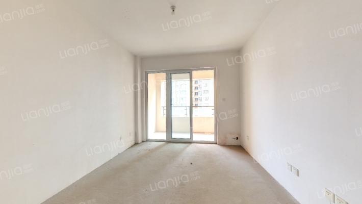 隆基泰和铂悦山二手房实景图