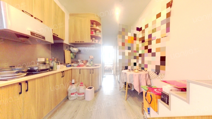 智慧广场二手房实景图