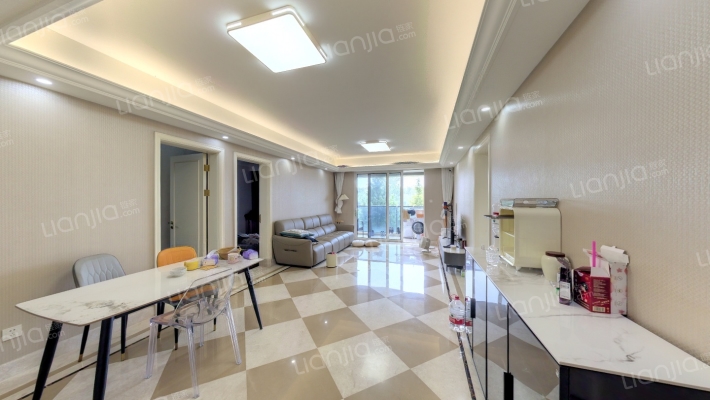 滨江铂金海岸二手房实景图