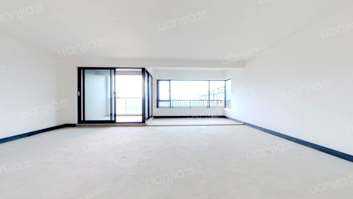 昱湖壹号萃峯二手房实景图