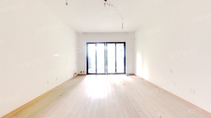 尹山湖景花园四期二手房实景图