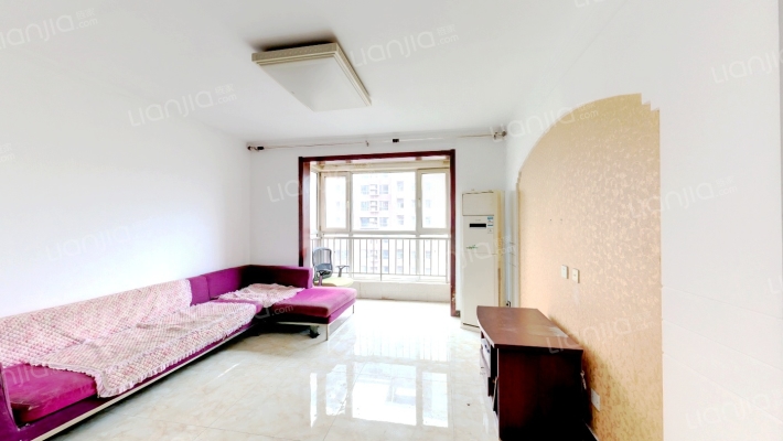 荣御府二手房实景图