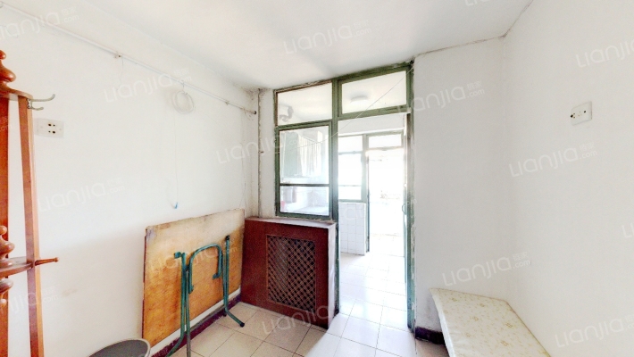 荣强里二手房实景图