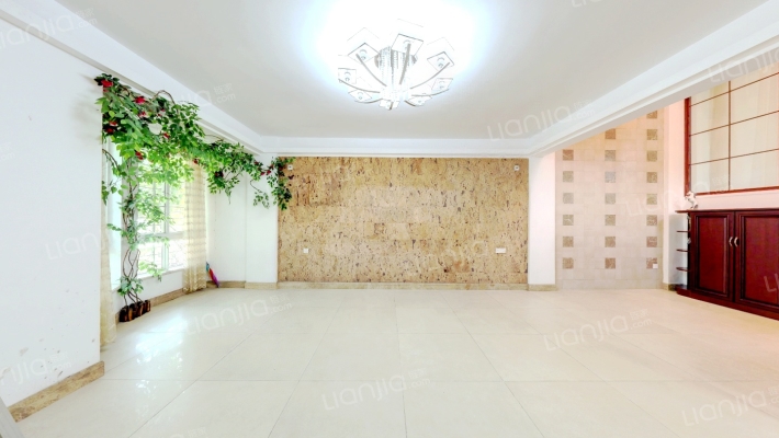 居住主题公园桂湖南郡二手房实景图