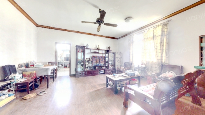 建设社区二手房实景图