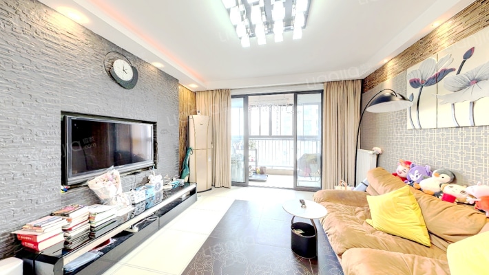 绿地崴廉公寓二手房实景图