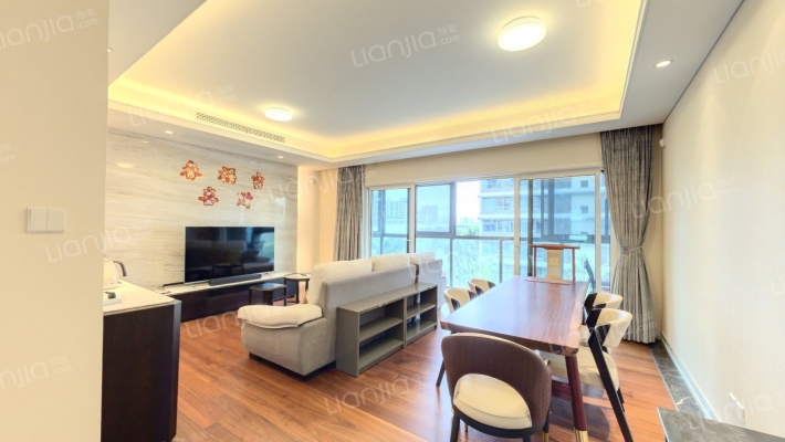 晶耀名邸二手房实景图