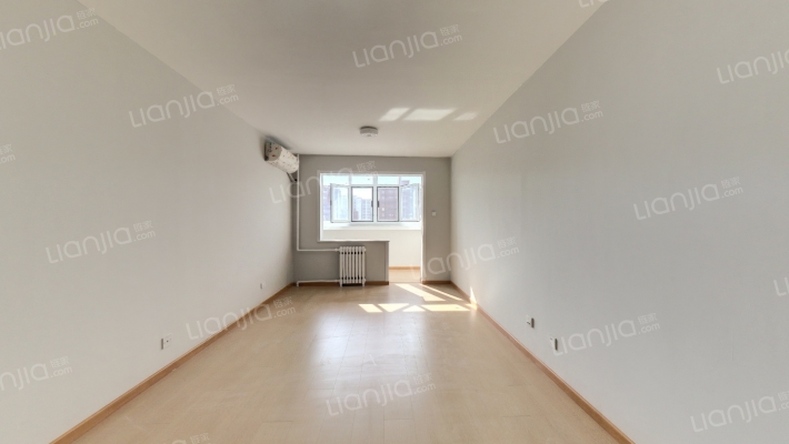 青年公寓二手房实景图