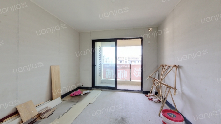 龙湖千山新屿铂曜二手房实景图