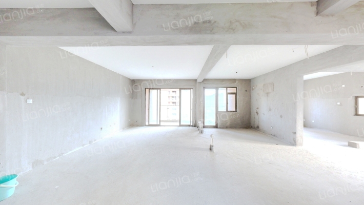 贵安新天地贵泉苑二手房实景图