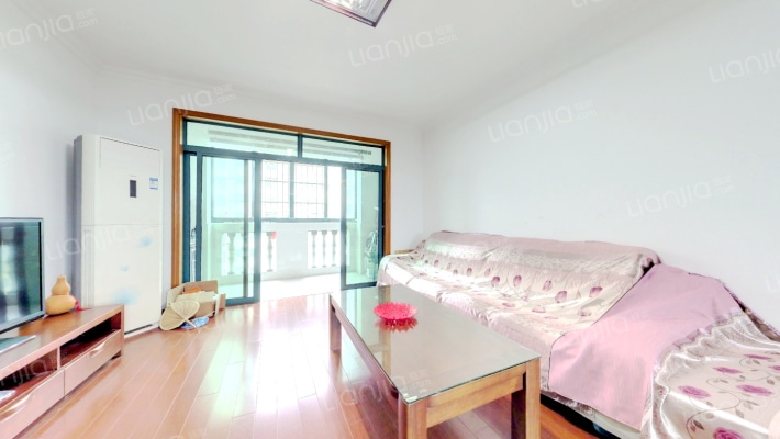 圣卡洛铂庭二手房实景图