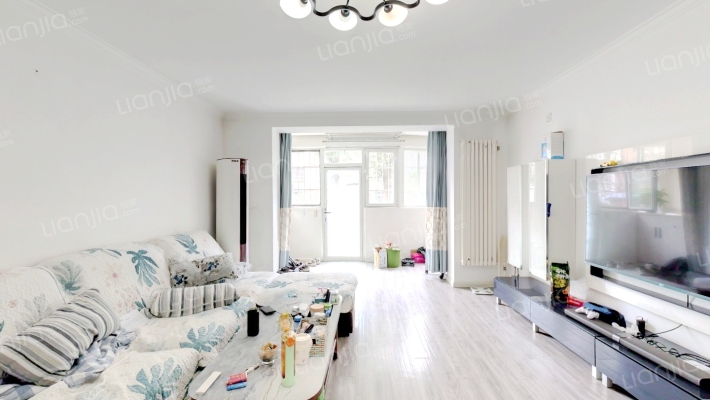 白露雅园东区二手房实景图