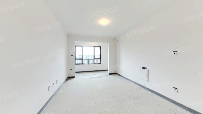 龙湖春江郦城二手房实景图