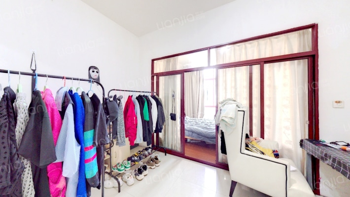 虹桥公寓二手房实景图