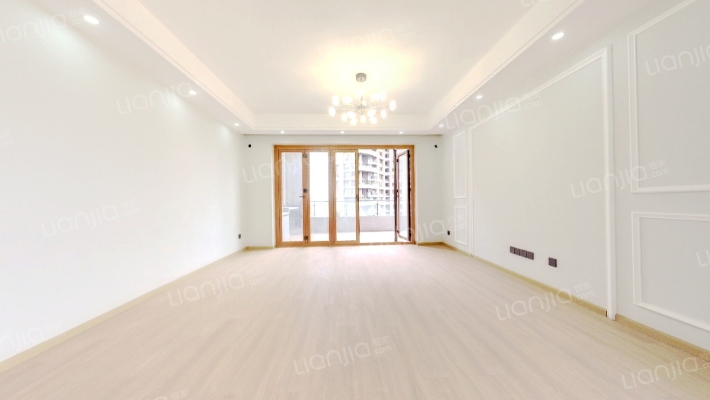 麓山国际茵特拉肯B区二手房实景图