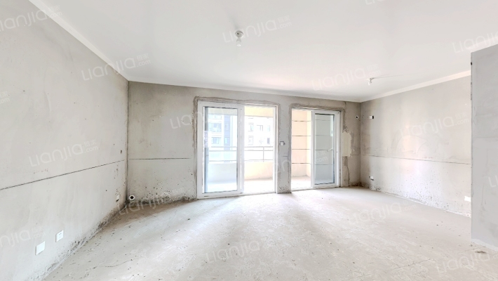 柏仕公园二手房实景图