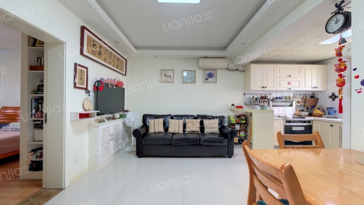 竹山路151号二手房实景图