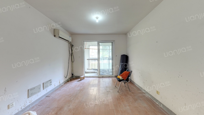 南行贤苑二手房实景图