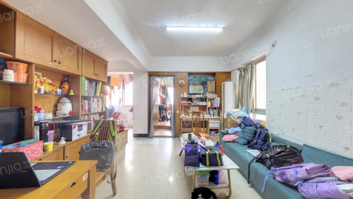 花季小区二手房实景图