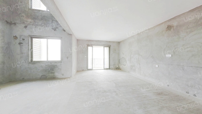 庆隆南山高尔夫国际社区叠滟岭二期二手房实景图