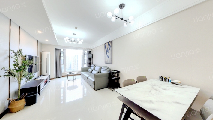 融创天府逸家三期二手房实景图