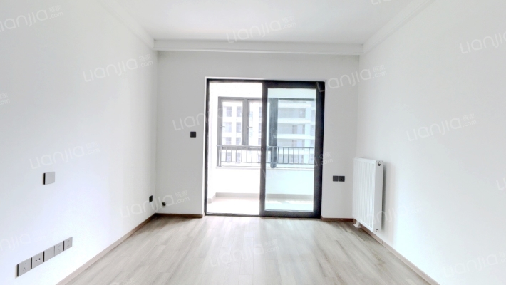 旭辉望樾台二手房实景图