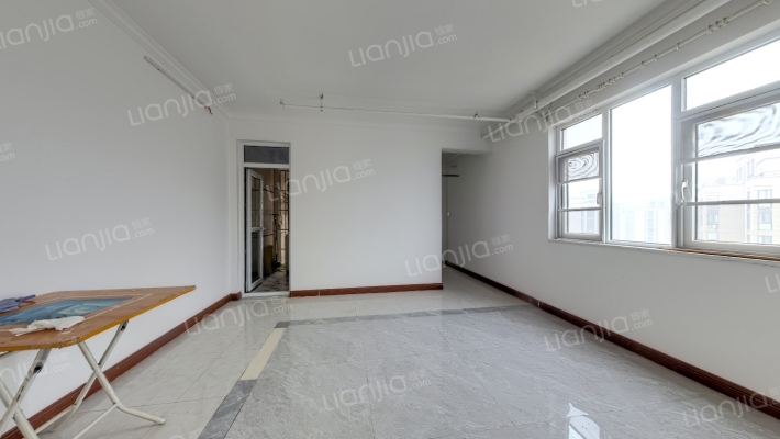 十里景秀二期二手房实景图