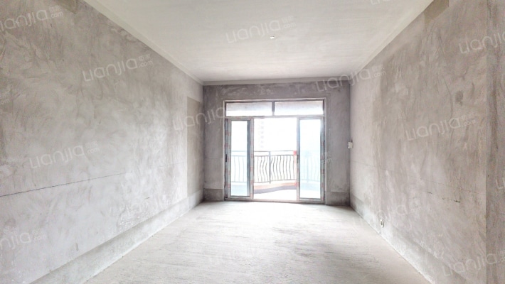 碧桂园翡翠城二手房实景图