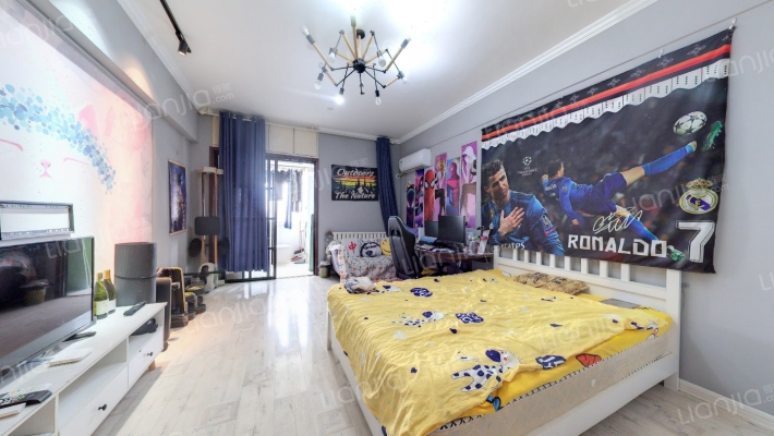 世纪广场小区二手房实景图